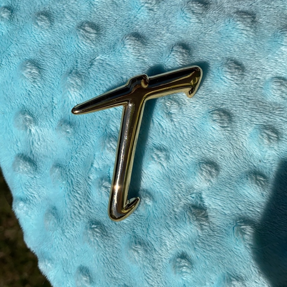 Gold T Pin - Picture 2 of 5
